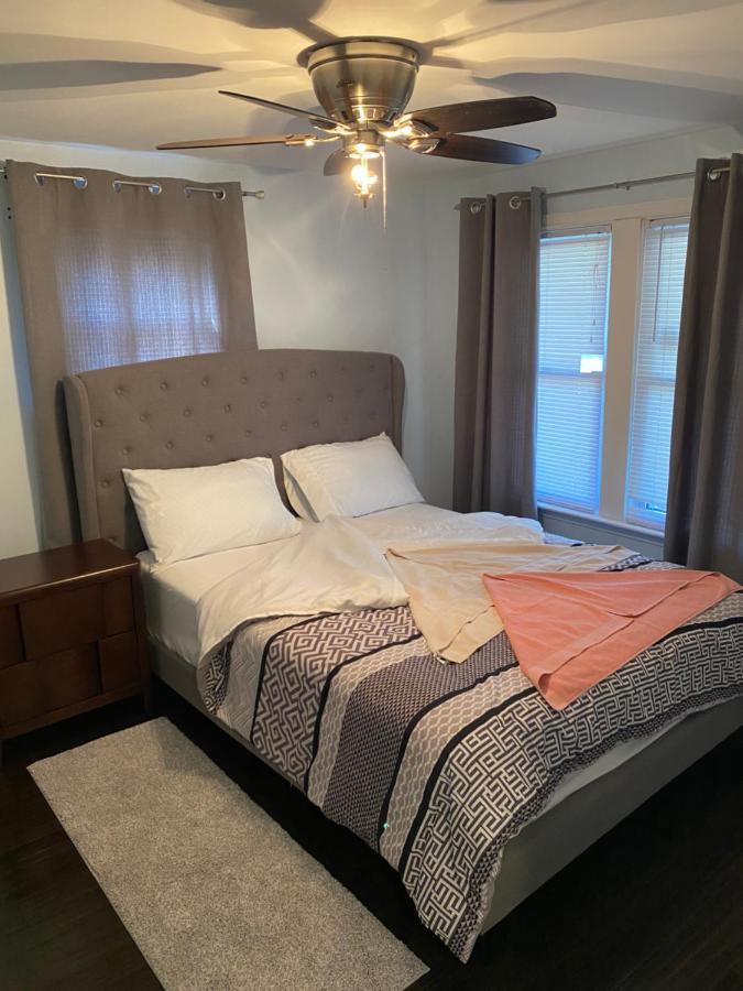 Windsor Airport Room Accommodation Exterior photo